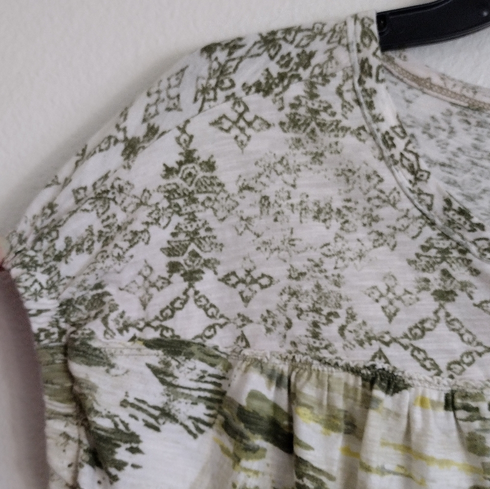 Pilcro Anthropologie Green Cream Ruched Henley Patterned Tshirt Size XXS - Picture 8 of 14